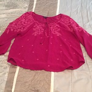 ❤️4/$10❤️ Pink sheer peasant top by American Eagle
